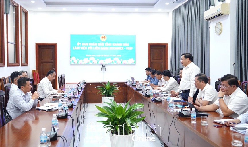 Hình ảnh tại buổi làm việc. Nguồn ảnh: Báo Khánh Hòa Hình ảnh tại buổi làm việc. Nguồn ảnh: Báo Khánh Hòa