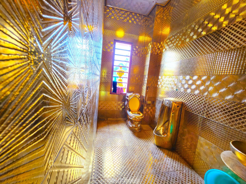 Lâu đài dát vàng gần 100 tỷ của ‘đại gia đồng nát’: Huy động hàng trăm người xây dựng, từng phải tháo dỡ 1 phần công trình trái phép- Ảnh 5. Lâu đài dát vàng gần 100 tỷ của ‘đại gia đồng nát’: Huy động hàng trăm người xây dựng, từng phải tháo dỡ 1 phần công trình trái phép- Ảnh 5.