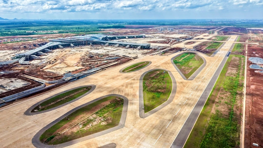 Chỉ 1 tháng nữa, sân bay lớn nhất Việt Nam chính thức khánh thành- Ảnh 2. Chỉ 1 tháng nữa, sân bay lớn nhất Việt Nam chính thức khánh thành- Ảnh 2.