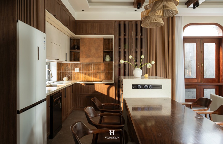 Tái sinh không gian yên bình của 'ba thế hệ' trong căn nhà nhỏ giữa lòng phố thị- Ảnh 9.