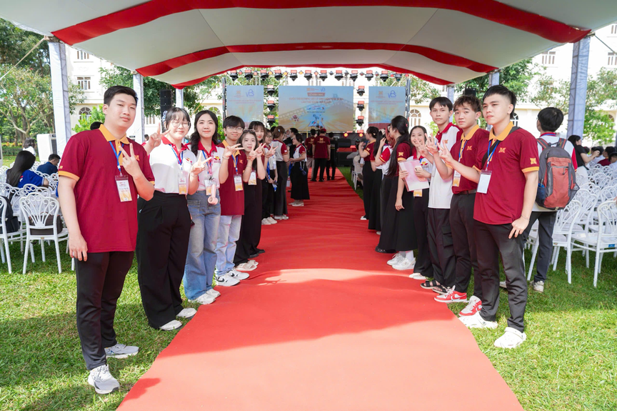 MIT University tổ chức thành công Kỳ thi Olympic Vật lý Sinh viên Toàn quốc 2025- Ảnh 2.