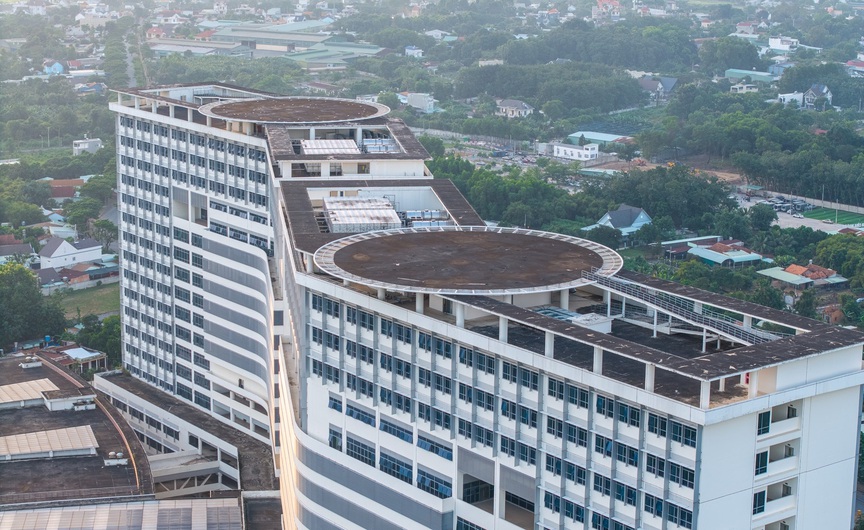 Bệnh viện lớn nhất TP. HCM bị bỏ hoang nhiều năm: Vận hành năm 2026, có cả bãi đáp trực thăng- Ảnh 2. Bệnh viện lớn nhất TP. HCM bị bỏ hoang nhiều năm: Vận hành năm 2026, có cả bãi đáp trực thăng- Ảnh 2.