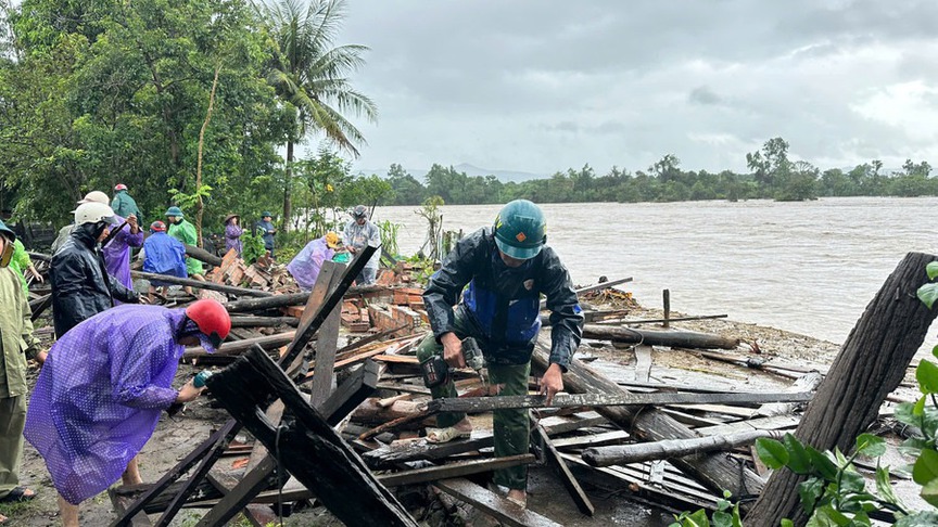 Khu vực bị thiệt hại do mưa lũ. Nguồn ảnh: Báo Gia Lai Khu vực bị thiệt hại do mưa lũ. Nguồn ảnh: Báo Gia Lai