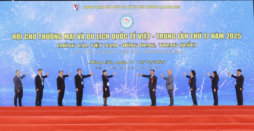 Quảng Ninh: Khai mạc Hội chợ Thương mại và Du lịch quốc tế Việt – Trung lần thứ 17- Ảnh 2.