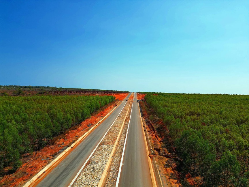 Tuyến đường ven biển tuyệt đẹp gắn với truyền thuyết về nàng trinh nữ tên Lan dần thành hình- Ảnh 2. Tuyến đường ven biển tuyệt đẹp gắn với truyền thuyết về nàng trinh nữ tên Lan dần thành hình- Ảnh 2.