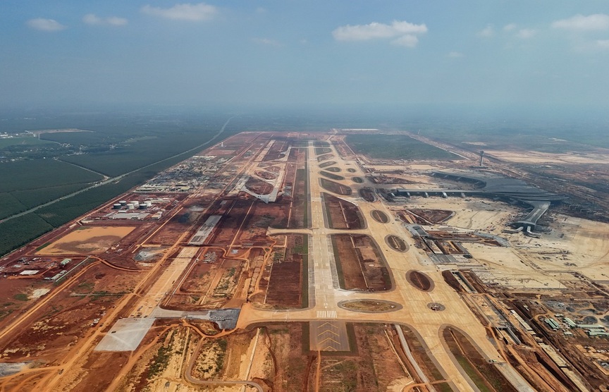 Siêu sân bay của Việt Nam sắp hoàn thành, chuẩn bị tiến sang dấu mốc quan trọng mới- Ảnh 2. Siêu sân bay của Việt Nam sắp hoàn thành, chuẩn bị tiến sang dấu mốc quan trọng mới- Ảnh 2.