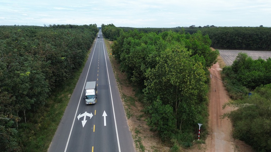 Sắp thông xe tuyến đường 31km xuyên rừng cao su tại thành phố giàu nhất Việt Nam- Ảnh 1. Sắp thông xe tuyến đường 31km xuyên rừng cao su tại thành phố giàu nhất Việt Nam- Ảnh 1.