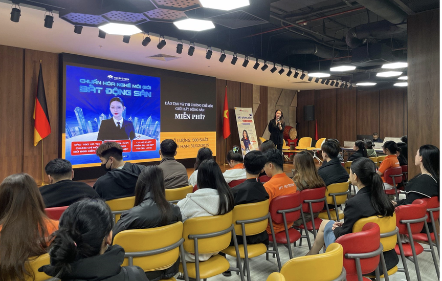 Lỗ hổng đào tạo - Nút thắt khiến thị trường môi giới liên tục "gãy sóng"- Ảnh 2. Lỗ hổng đào tạo - Nút thắt khiến thị trường môi giới liên tục "gãy sóng"- Ảnh 2.