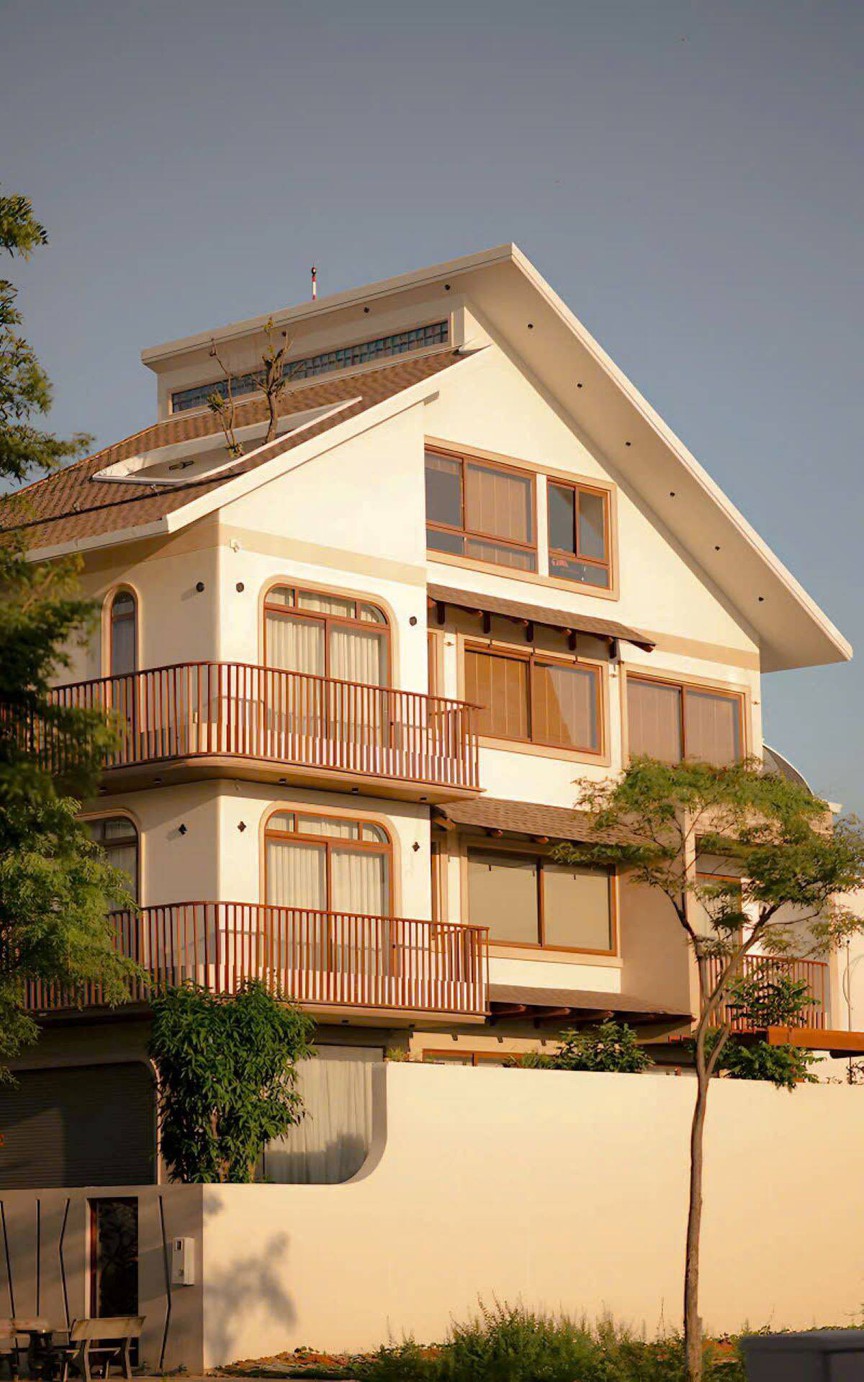 Sống chậm trong tổ ấm giao thoa giữa kiến trúc đương đại và hồn Việt truyền thống- Ảnh 1. Sống chậm trong tổ ấm giao thoa giữa kiến trúc đương đại và hồn Việt truyền thống- Ảnh 1.