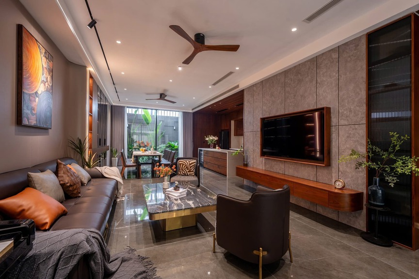 Bỏ chung cư Hà Nội về quê Nghệ An: Cặp vợ chồng xây nhà 3 tầng hiện đại, ban công phủ xanh rủ ôm trọn mặt tiền- Ảnh 4.