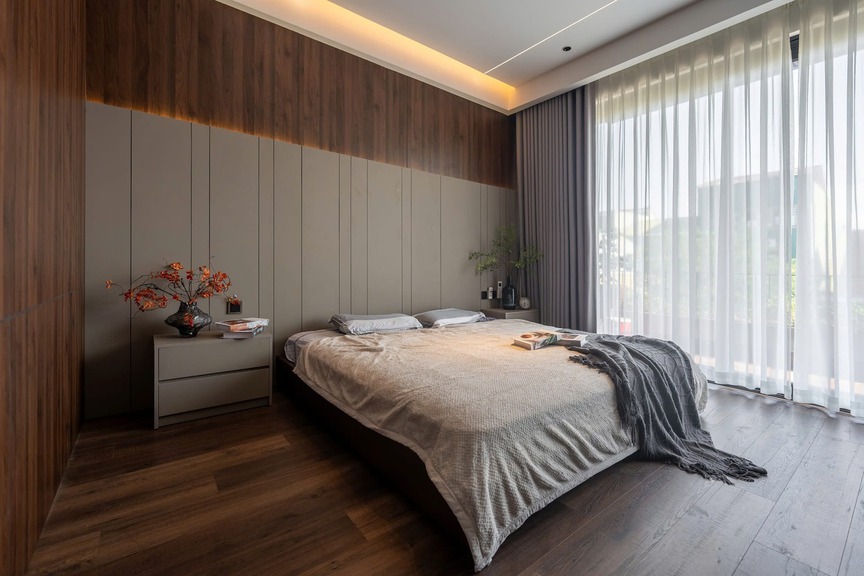 Bỏ chung cư Hà Nội về quê Nghệ An: Cặp vợ chồng xây nhà 3 tầng hiện đại, ban công phủ xanh rủ ôm trọn mặt tiền- Ảnh 5.