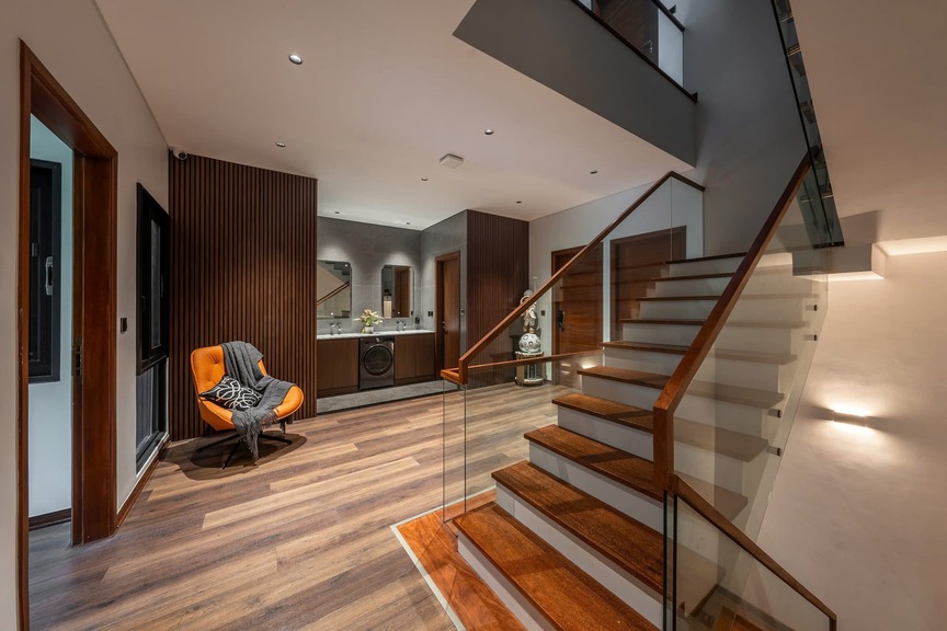 Bỏ chung cư Hà Nội về quê Nghệ An: Cặp vợ chồng xây nhà 3 tầng hiện đại, ban công phủ xanh rủ ôm trọn mặt tiền- Ảnh 7.