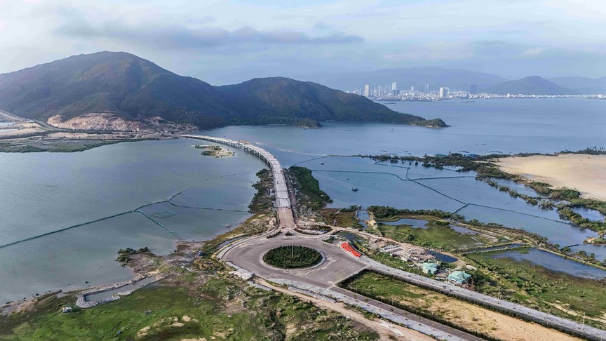 Cầu Hải Giang kết nối trực tiếp dự án MerryLand Quy Nhơn chính thức hợp long- Ảnh 1. Cầu Hải Giang kết nối trực tiếp dự án MerryLand Quy Nhơn chính thức hợp long- Ảnh 1.
