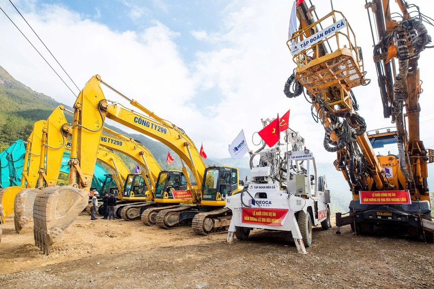 Đèo Cả: Khởi công, thông tuyến và khánh thành loạt công trình trọng điểm- Ảnh 4.