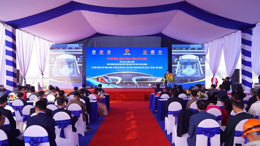 Chính thức khởi công đại dự án giao thông lớn bậc nhất phía Bắc Việt Nam: Vốn đầu tư hơn 203.000 tỷ, kết nối trực tiếp với Trung Quốc- Ảnh 2. Chính thức khởi công đại dự án giao thông lớn bậc nhất phía Bắc Việt Nam: Vốn đầu tư hơn 203.000 tỷ, kết nối trực tiếp với Trung Quốc- Ảnh 2.