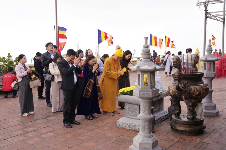 Quảng Ninh: Đại lễ tưởng niệm 717 năm ngày Phật hoàng Trần Nhân Tông nhập Niết bàn- Ảnh 2.