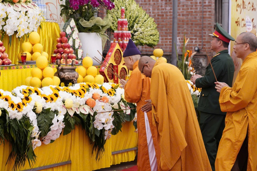 Quảng Ninh: Đại lễ tưởng niệm 717 năm ngày Phật hoàng Trần Nhân Tông nhập Niết bàn- Ảnh 1.