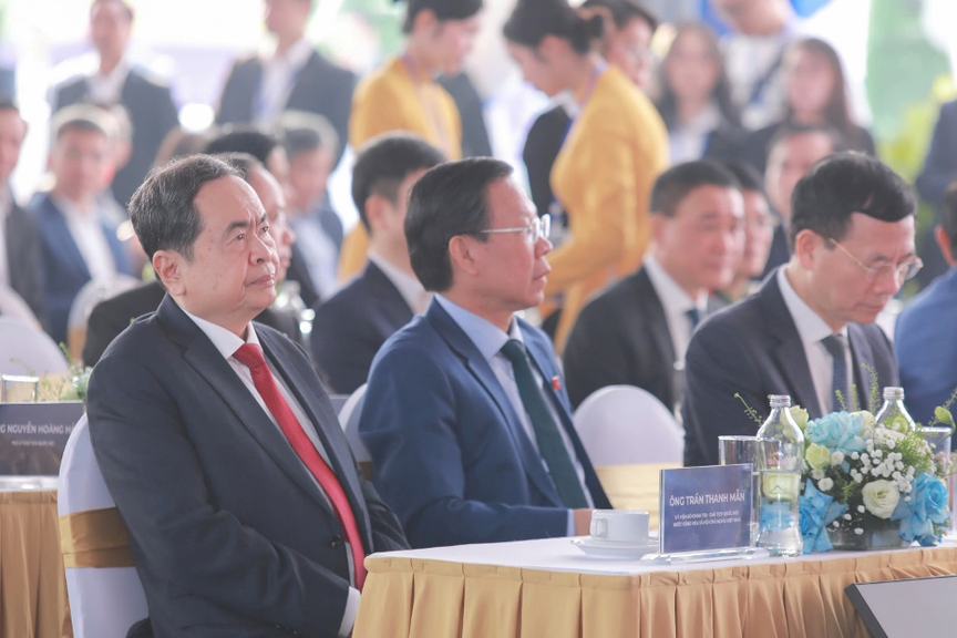 Liên danh Đại Quang Minh - Văn Phú - MIK Group - Thaco - T&T Group - Hòa Phát khởi công Dự án đầu tư xây dựng Trục đại lộ cảnh quan sông Hồng- Ảnh 1.