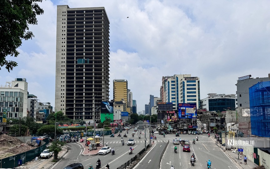 Tòa nhà 28 tầng bỏ hoang nằm sát sườn Vành đai 1 về tay chủ cũ Kinh Bắc sau hơn 1 thập kỷ ‘mua đi, bán lại’- Ảnh 2. Tòa nhà 28 tầng bỏ hoang nằm sát sườn Vành đai 1 về tay chủ cũ Kinh Bắc sau hơn 1 thập kỷ ‘mua đi, bán lại’- Ảnh 2.