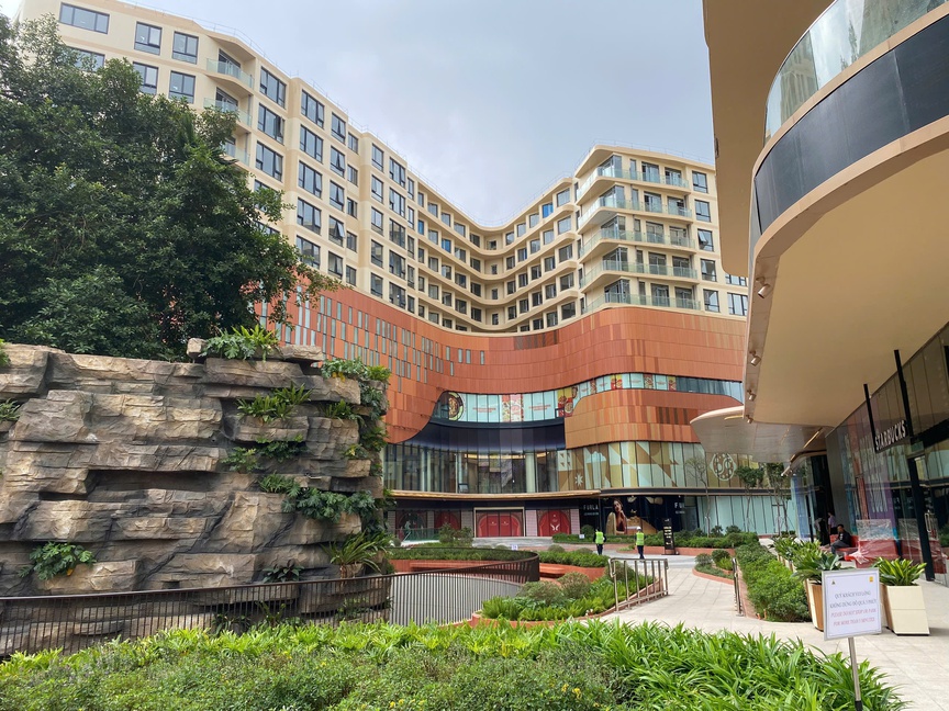 Bên trong Tổ hợp dịch vụ Tiến Bộ Plaza Bên trong Tổ hợp dịch vụ Tiến Bộ Plaza