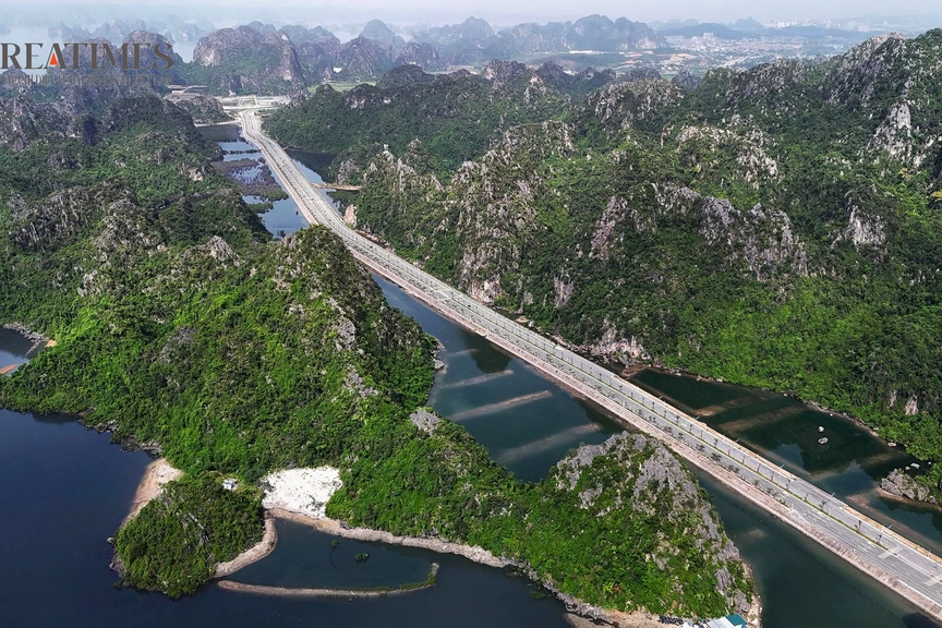 Đường bao biển Quảng Ninh: Tuyến đường ven biển đẹp nhất Việt Nam- Ảnh 4.