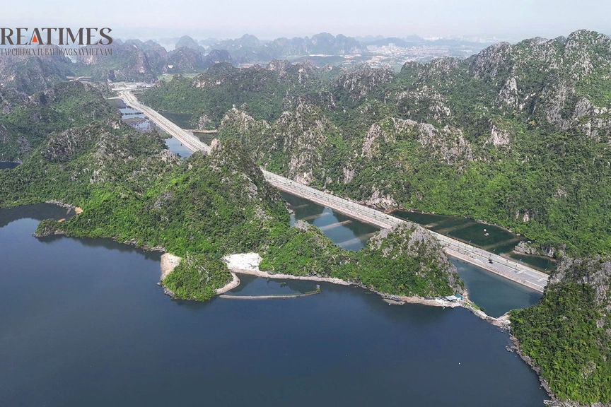 Đường bao biển Quảng Ninh: Tuyến đường ven biển đẹp nhất Việt Nam- Ảnh 6.