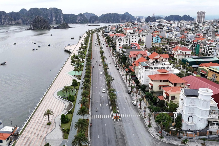 Đường bao biển Quảng Ninh: Tuyến đường ven biển đẹp nhất Việt Nam- Ảnh 2.