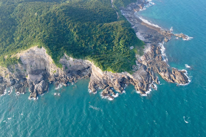 Quảng Ninh: Chiêm ngưỡng vẻ đẹp đảo Thanh Lân - "viên ngọc thô" vùng Đông Bắc- Ảnh 6.