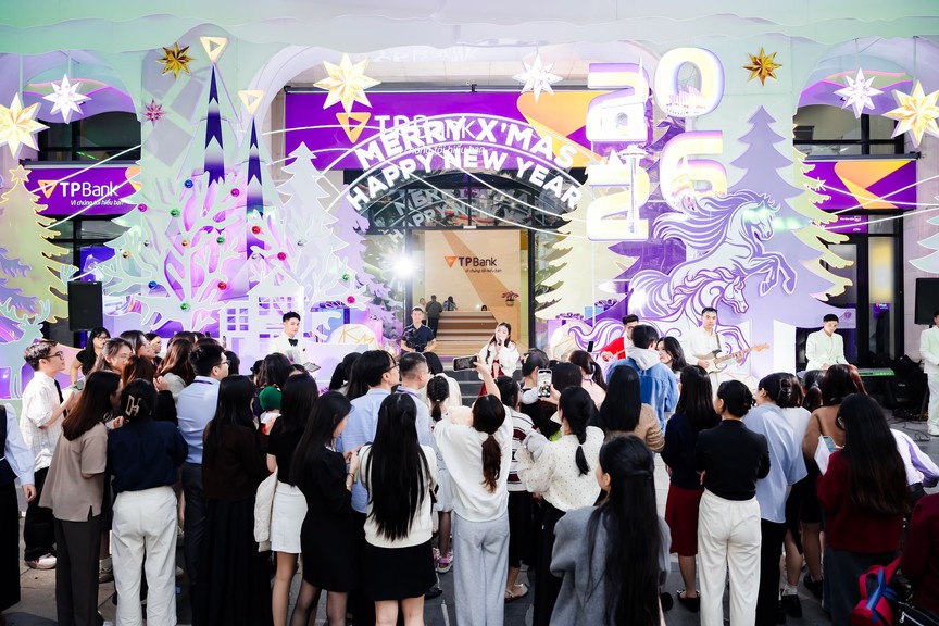 Từ lễ thắp sáng Giáng sinh đến câu chuyện trải nghiệm của TPBank- Ảnh 2.