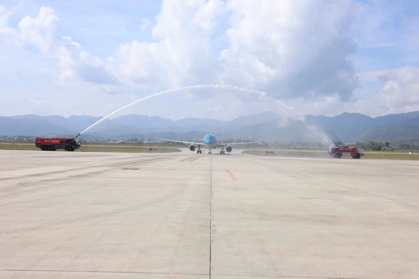 Chính thức có đường bay thẳng từ TP giàu nhất Việt Nam đến sân bay duy nhất vùng Tây Bắc- Ảnh 1.