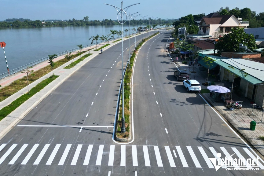 Sắp hoàn thành tuyến đường gần 2.000 tỷ nằm vắt qua biệt thự cổ trăm tuổi ở Đồng Nai- Ảnh 2. Sắp hoàn thành tuyến đường gần 2.000 tỷ nằm vắt qua biệt thự cổ trăm tuổi ở Đồng Nai- Ảnh 2.