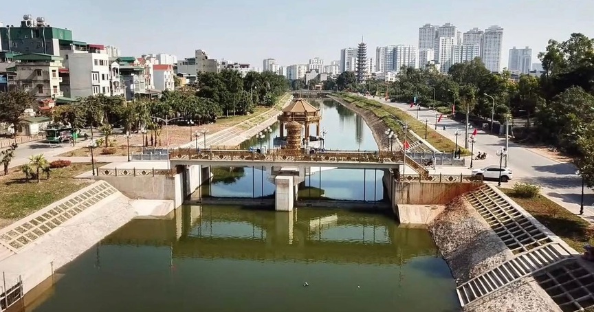 Đập dâng trên dòng sông hơn 2.000 năm tuổi ô nhiễm nhất Thủ đô đã hoàn thiện, thành hình đẹp mắt- Ảnh 2. Đập dâng trên dòng sông hơn 2.000 năm tuổi ô nhiễm nhất Thủ đô đã hoàn thiện, thành hình đẹp mắt- Ảnh 2.