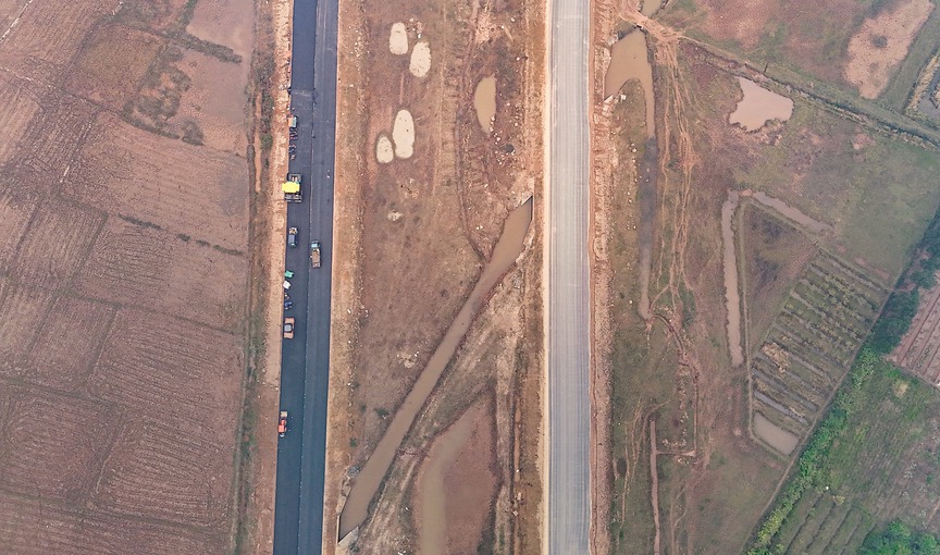 Hối hả trên công trường triển khai tuyến vành đai huyết mạch gần 86.000 tỷ, đi qua 3 tỉnh/thành miền Bắc- Ảnh 4.