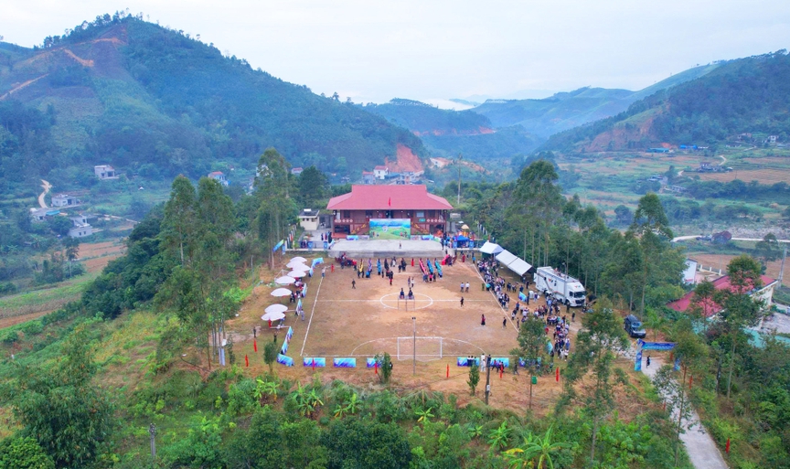 Quảng Ninh: Khai mạc Giải bóng đá nữ các dân tộc thiểu số - Ảnh 1. Quảng Ninh: Khai mạc Giải bóng đá nữ các dân tộc thiểu số - Ảnh 1.