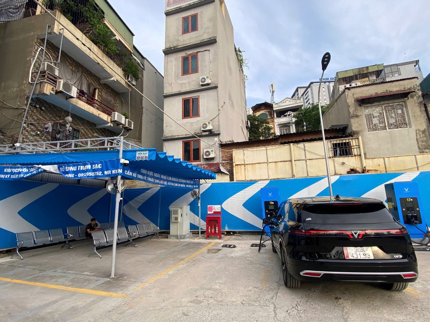 Mô hình trạm sạc tại bến xe mang tới nhiều lợi ích cho người dùng- Ảnh 3.