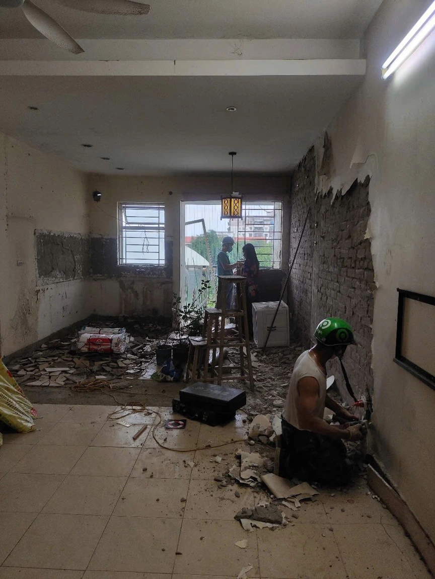 Chi 600 triệu đồng cho hành trình tái sinh căn hộ 72m2 sau 15 năm xuống cấp- Ảnh 2. Chi 600 triệu đồng cho hành trình tái sinh căn hộ 72m2 sau 15 năm xuống cấp- Ảnh 2.