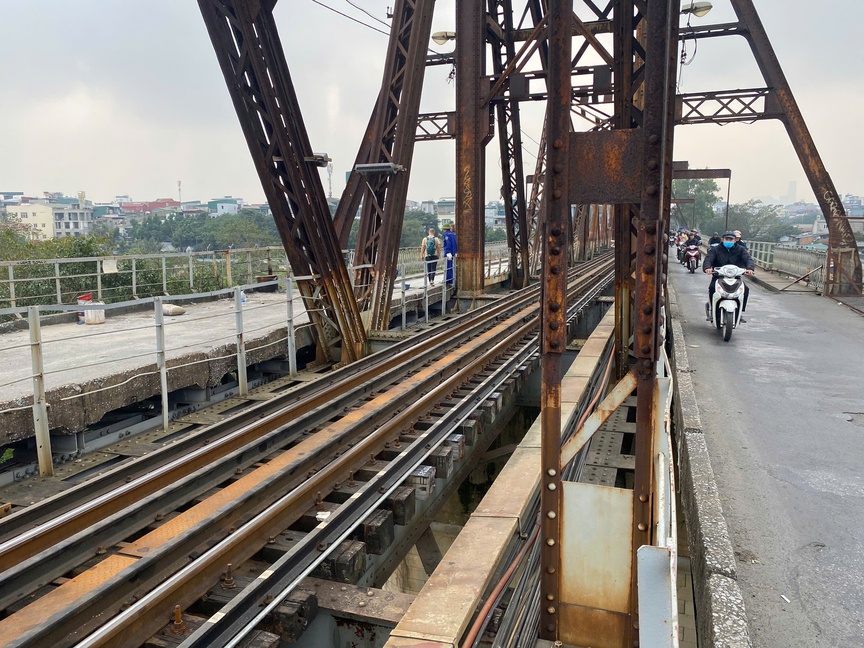 Một góc của cầu Long Biên Một góc của cầu Long Biên