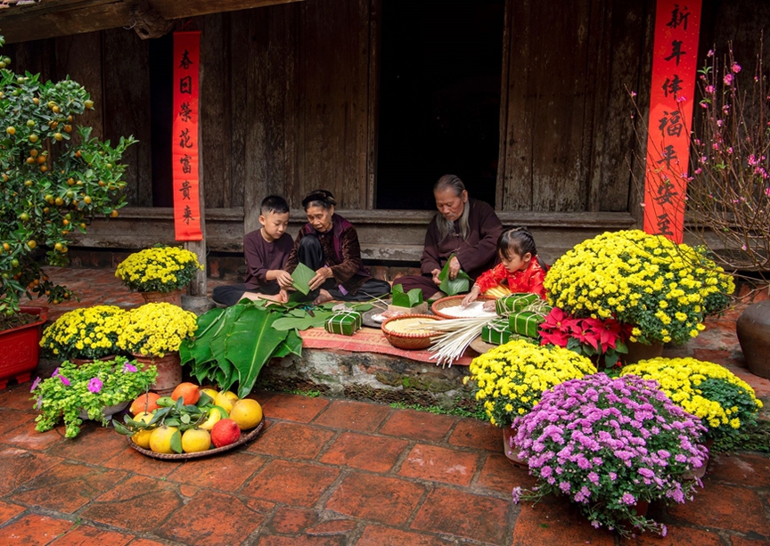 TP.HCM: Đến hẹn lại lên, Van Phuc City bật "mood Xuân" với lễ hội hoa Tết lớn nhất năm- Ảnh 2.