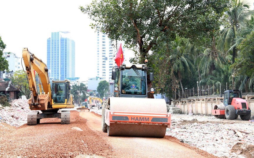 Công trường thi công giải phóng mặt bằng dự án Vành đai 1A Voi Phục - Hoàng Cầu