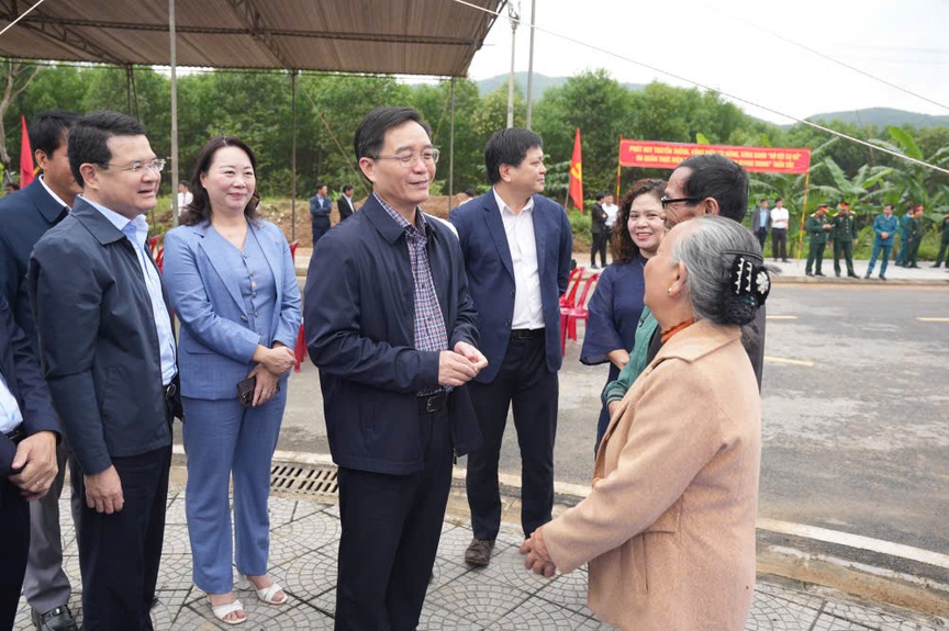 TP. Huế: Triển khai “Chiến dịch Quang Trung" - thần tốc xây dựng lại, sửa chữa nhà ở bị hư hại do thiên tai- Ảnh 2. TP. Huế: Triển khai “Chiến dịch Quang Trung" - thần tốc xây dựng lại, sửa chữa nhà ở bị hư hại do thiên tai- Ảnh 2.
