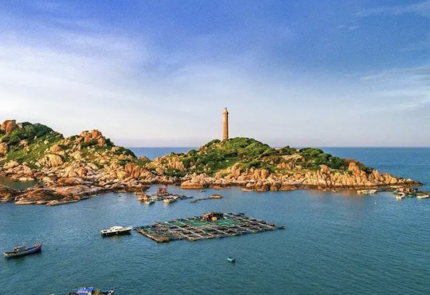 Việt Nam có thêm một di tích cấp tỉnh, là ngọn hải đăng cao nhất cả nước- Ảnh 1. Việt Nam có thêm một di tích cấp tỉnh, là ngọn hải đăng cao nhất cả nước- Ảnh 1.