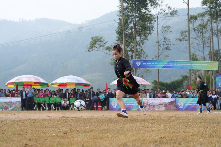 Quảng Ninh: Giải Bóng đá nữ các dân tộc thiểu số - khép lại một mùa giải rực rỡ- Ảnh 3. Quảng Ninh: Giải Bóng đá nữ các dân tộc thiểu số - khép lại một mùa giải rực rỡ- Ảnh 3.