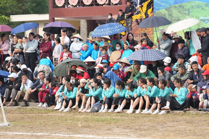 Quảng Ninh: Giải Bóng đá nữ các dân tộc thiểu số - khép lại một mùa giải rực rỡ- Ảnh 1. Quảng Ninh: Giải Bóng đá nữ các dân tộc thiểu số - khép lại một mùa giải rực rỡ- Ảnh 1.