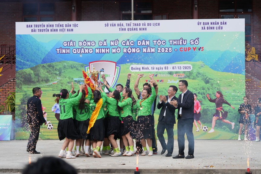 Quảng Ninh: Giải Bóng đá nữ các dân tộc thiểu số - khép lại một mùa giải rực rỡ- Ảnh 5. Quảng Ninh: Giải Bóng đá nữ các dân tộc thiểu số - khép lại một mùa giải rực rỡ- Ảnh 5.