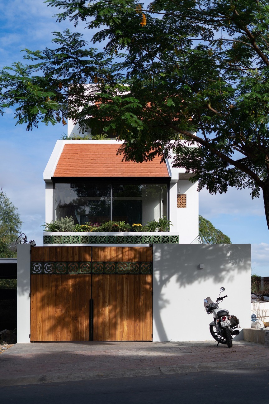 Phá vỡ khuôn mẫu kiến trúc: Ngôi nhà triền dốc với concept 'nghiêng' đầy táo bạo- Ảnh 1. Phá vỡ khuôn mẫu kiến trúc: Ngôi nhà triền dốc với concept 'nghiêng' đầy táo bạo- Ảnh 1.