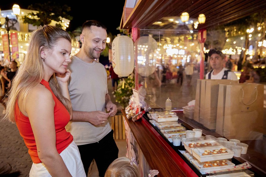 Cẩm nang du lịch Mỹ gợi ý các chợ đêm tại Phú Quốc là trải nghiệm không thể bỏ qua khi tới Việt Nam- Ảnh 1.