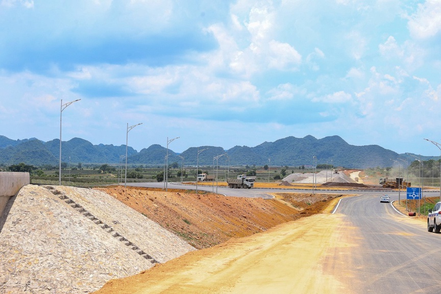 Ninh Bình: Đẩy mạnh giải ngân vốn đầu tư công ngay từ đầu năm- Ảnh 1.