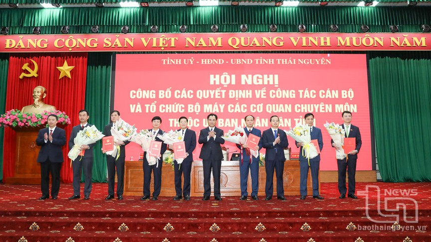 Thái Nguyên: Công bố quyết định về điều động, bổ nhiệm Giám đốc các Sở sau hợp nhất- Ảnh 1.