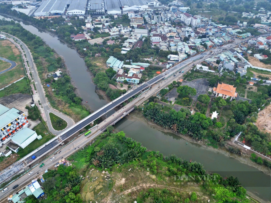 Cây cầu gần 700 tỷ đồng giải quyết ùn tắc cửa ngõ phía Đông TP. HCM chính thức thông xe- Ảnh 1.