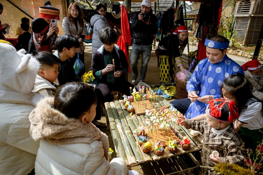 Khu du lịch Sun World Fansipan Legend đón hàng nghìn lượt khách trong ngày khai mạc Hội Xuân Mở Cổng Trời- Ảnh 11.